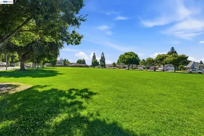 1532 Sophie Ln, Escalon, CA 95320 - Photo 41