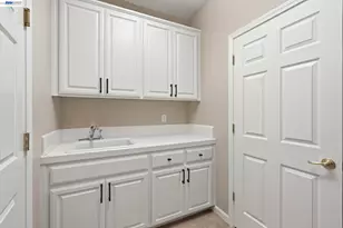 1532 Sophie Ln, Escalon, CA 95320 - Photo 37