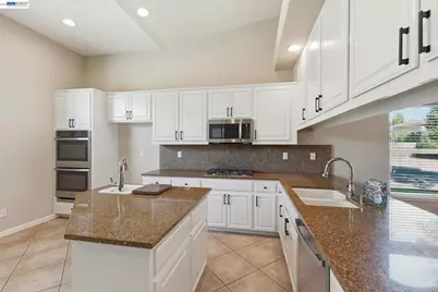 1532 Sophie Ln, Escalon, CA 95320 - Photo 15