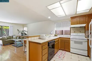 1032 Burnham Dr, Pittsburg, CA 94565 - Photo 13