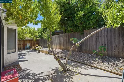 1032 Burnham Dr, Pittsburg, CA 94565 - Photo 33