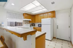 1032 Burnham Dr, Pittsburg, CA 94565 - Photo 15