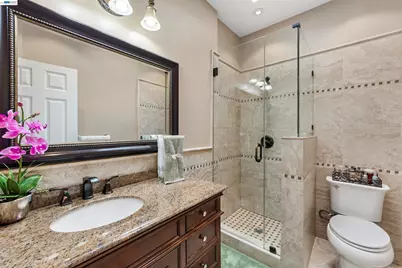 25 Regent St, San Francisco, CA 94112 - Photo 7