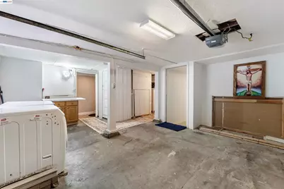 25 Regent St, San Francisco, CA 94112 - Photo 25