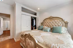 25 Regent St, San Francisco, CA 94112 - Photo 9