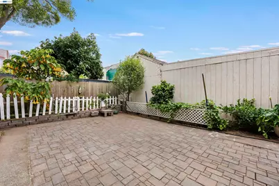25 Regent St, San Francisco, CA 94112 - Photo 43