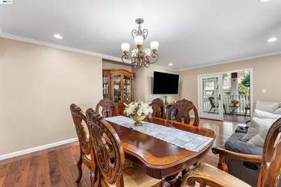 25 Regent St, San Francisco, CA 94112 - Photo 17