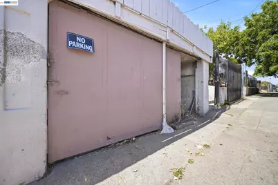 2223 23rd St, Oakland, CA 94606 - Photo 5