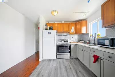 2223 23rd St, Oakland, CA 94606 - Photo 29