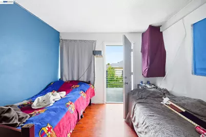 2223 23rd St, Oakland, CA 94606 - Photo 25