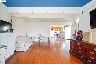 2223 23rd St, Oakland, CA 94606 - Photo 11