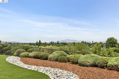 5075 Monaco Dr, Pleasanton, CA 94566 - Photo 51