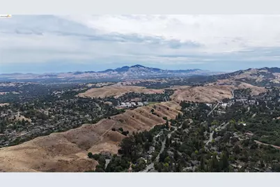 82 Zander Dr, Orinda, CA 94563 - Photo 11
