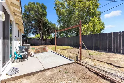 425 Tabor Ave, Fairfield, CA 94533 - Photo 23