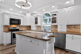 3015 Point Pleasant Rd, Elk Grove, CA 95757 - Photo 9