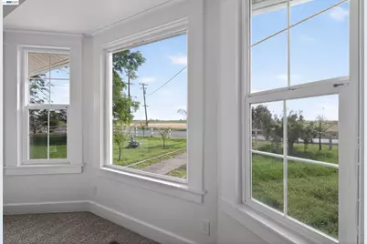 3015 Point Pleasant Rd, Elk Grove, CA 95757 - Photo 5