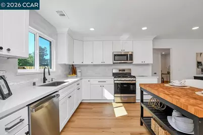 4395 Cabrilho Dr, Martinez, CA 94553 - Photo 9