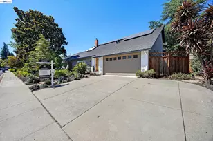 1759 Crescent Dr, Walnut Creek, CA 94598 - Photo 3