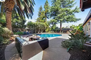 1759 Crescent Dr, Walnut Creek, CA 94598 - Photo 37