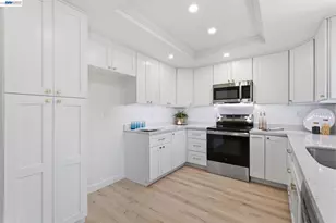935 Granite Ct, Martinez, CA 94553 - Photo 9