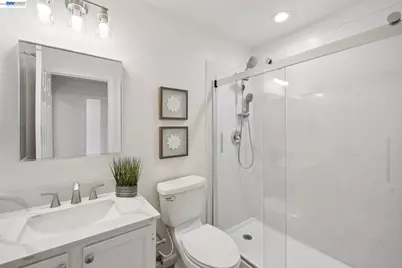 1594 Fairway Green Cir, San Jose, CA 95131 - Photo 27