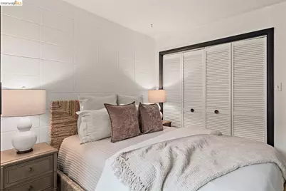 330 Vernon St #108, Oakland, CA 94610 - Photo 23