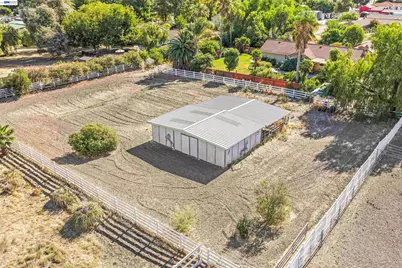 23110 Los Ranchos Dr, Tracy, CA 95304 - Photo 15