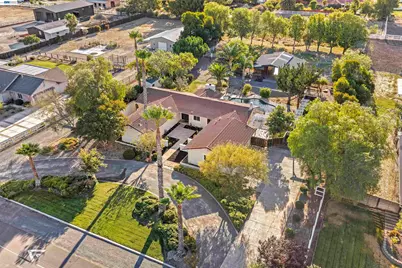 23110 Los Ranchos Dr, Tracy, CA 95304 - Photo 1