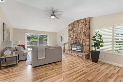 23110 Los Ranchos Dr, Tracy, CA 95304 - Photo 29