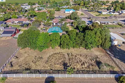 23110 Los Ranchos Dr, Tracy, CA 95304 - Photo 9