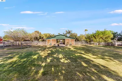 23110 Los Ranchos Dr, Tracy, CA 95304 - Photo 15