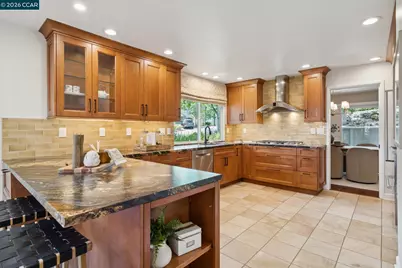 1560 Pyrenees Pl, Walnut Creek, CA 94598 - Photo 15