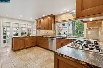 1560 Pyrenees Pl, Walnut Creek, CA 94598 - Photo 13