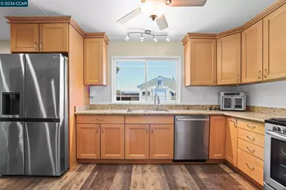 2124 Impala Ct, Pittsburg, CA 94565 - Photo 17