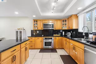 37946 Bright Common, Fremont, CA 94536 - Photo 9