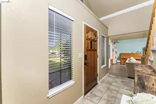 1030 Betsy Ross Dr, Roseville, CA 95747 - Photo 5