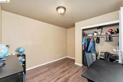 1030 Betsy Ross Dr, Roseville, CA 95747 - Photo 13