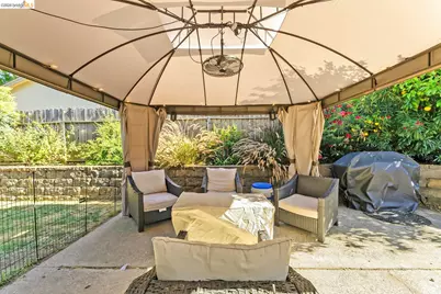 1030 Betsy Ross Dr, Roseville, CA 95747 - Photo 23