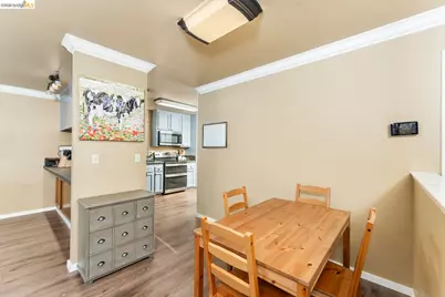 1030 Betsy Ross Dr, Roseville, CA 95747 - Photo 9