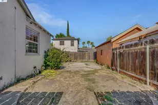 504 Roselawn Ave, Modesto, CA 95351 - Photo 21