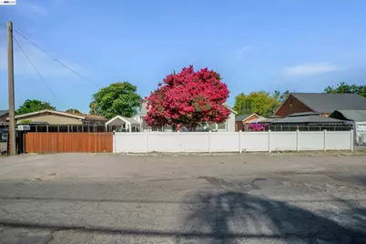 504 Roselawn Ave, Modesto, CA 95351 - Photo 5