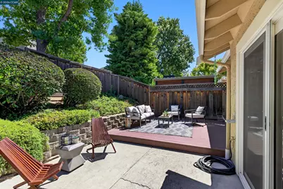 2201 Dry Creek Ct, Martinez, CA 94553 - Photo 27