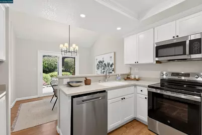 2201 Dry Creek Ct, Martinez, CA 94553 - Photo 13