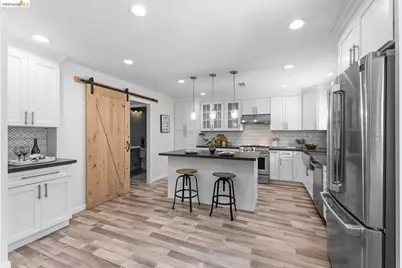 2239 Southwest Ct, Martinez, CA 94553 - Photo 15