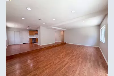 1496 Soccer Ct, Concord, CA 94518 - Photo 9