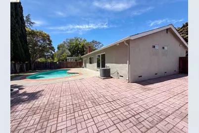 1496 Soccer Ct, Concord, CA 94518 - Photo 37