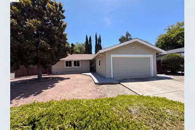 1496 Soccer Ct, Concord, CA 94518 - Photo 29