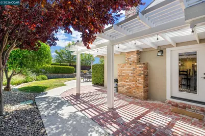 2871 Bowling Green Dr, Walnut Creek, CA 94598 - Photo 21