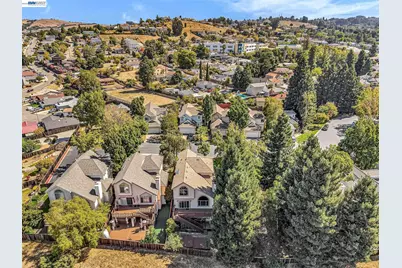 23661 Glenbrook Lane, Hayward, CA 94541 - Photo 95