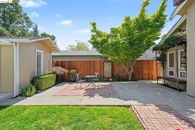 2092 Casa Grande St, Benicia, CA 94510 - Photo 41